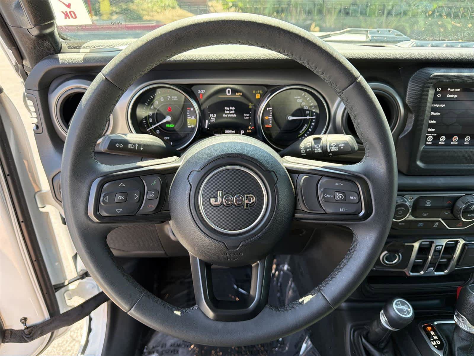 Used 2023 Jeep Wrangler Unlimited w/ Convenience Group AWD/4WD image 16