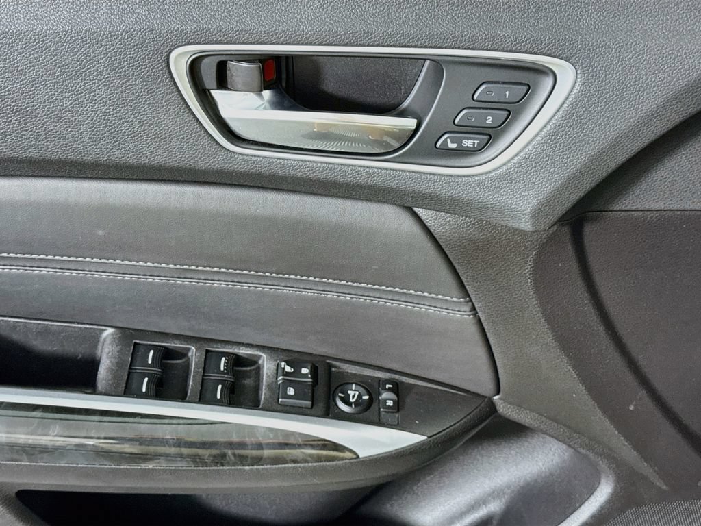 Used 2019 Acura TLX FWD image 22
