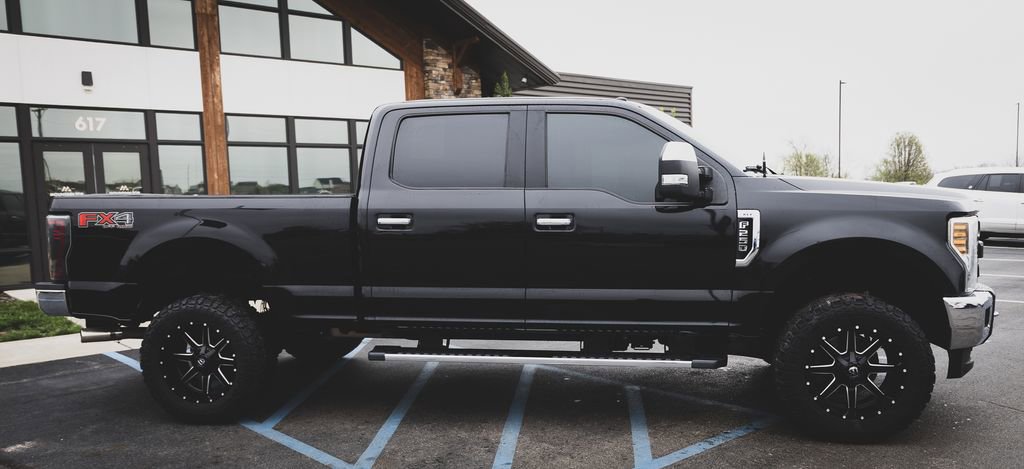 Used 2019 Ford F250 XLT w/ XLT Premium Package image 16