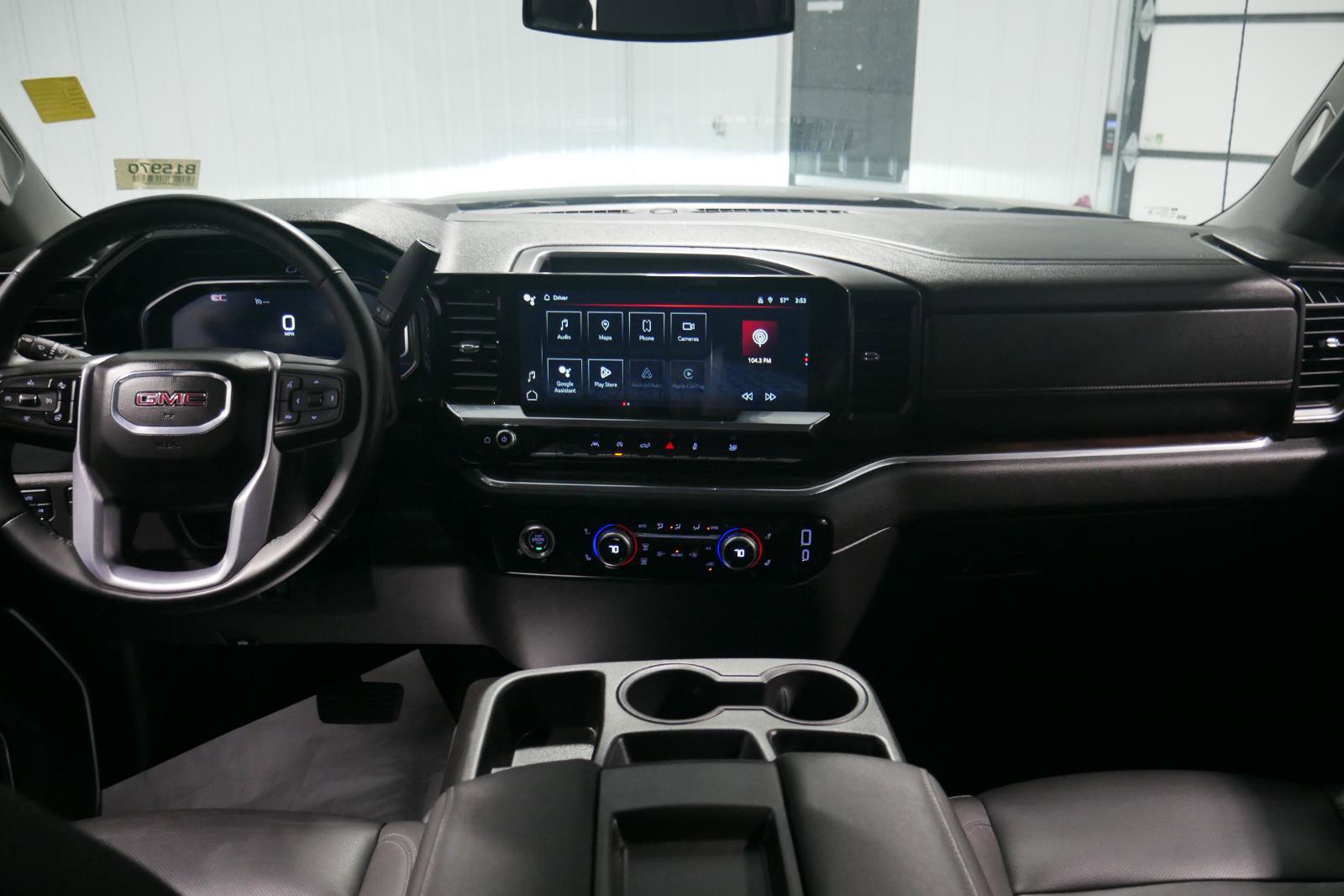 Used 2024 GMC Sierra 1500 SLT image 19