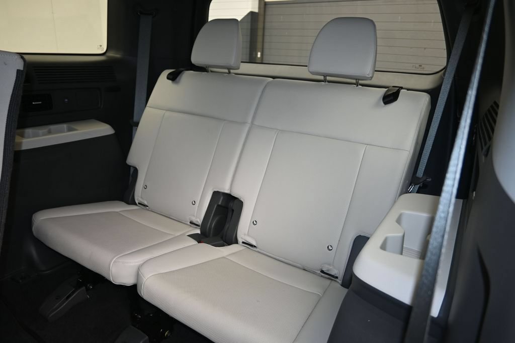 Used 2026 Hyundai Santa Fe SEL FWD image 24