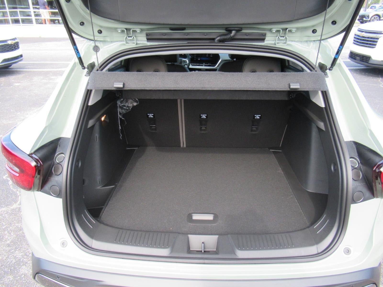 New 2026 Chevrolet Trax ACTIV w/ Sunroof Package FWD image 31
