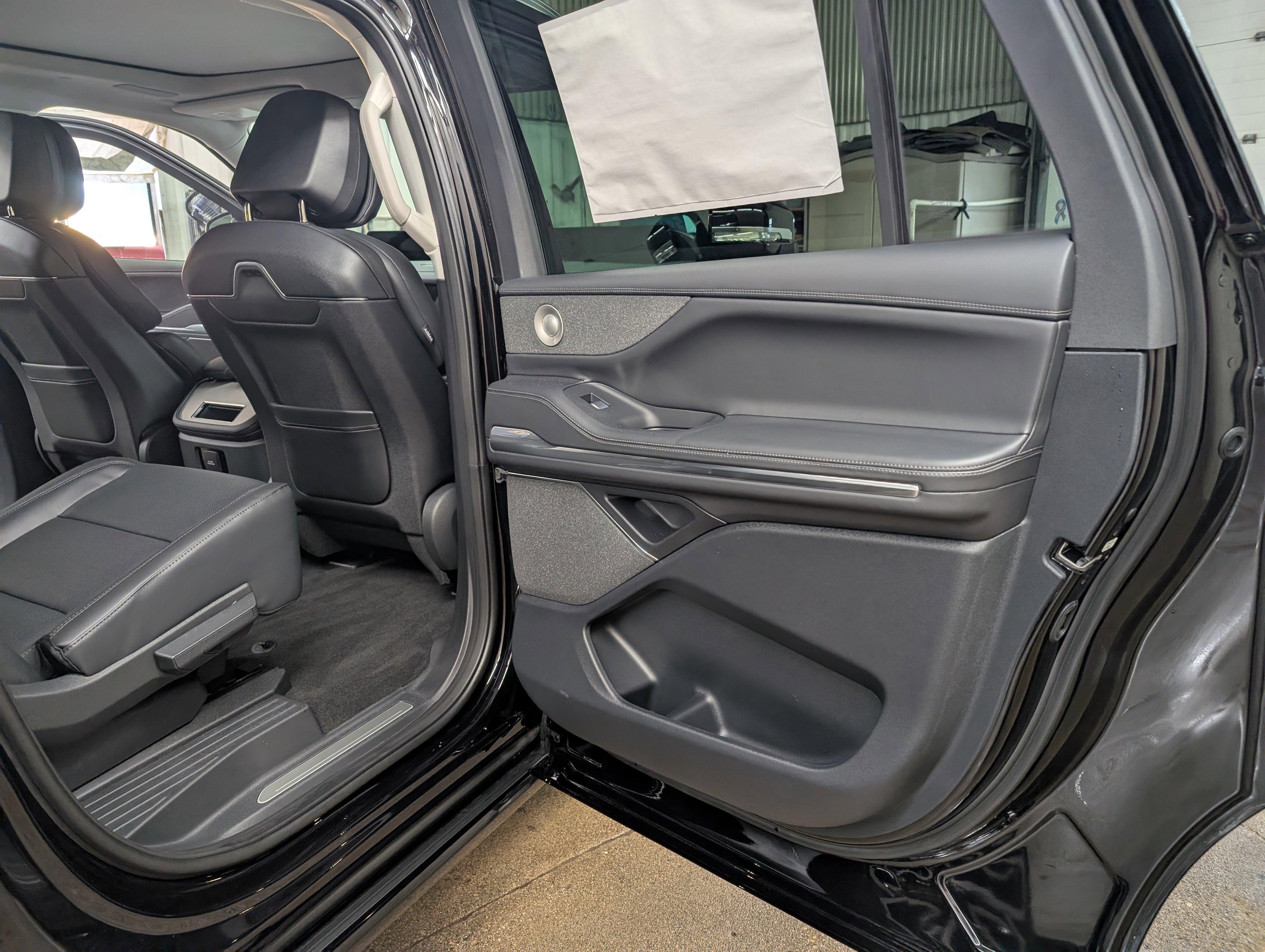 New 2026 Lincoln Navigator L Reserve image 6