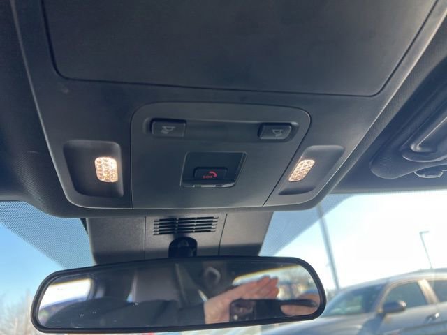 Used 2025 Toyota Camry SE image 24