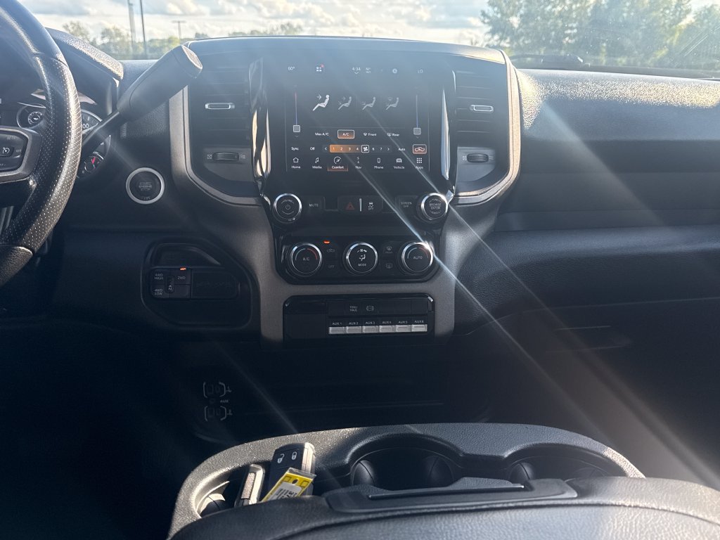 Used 2024 RAM 2500 Tradesman w/ Chrome Appearance Group AWD/4WD image 18
