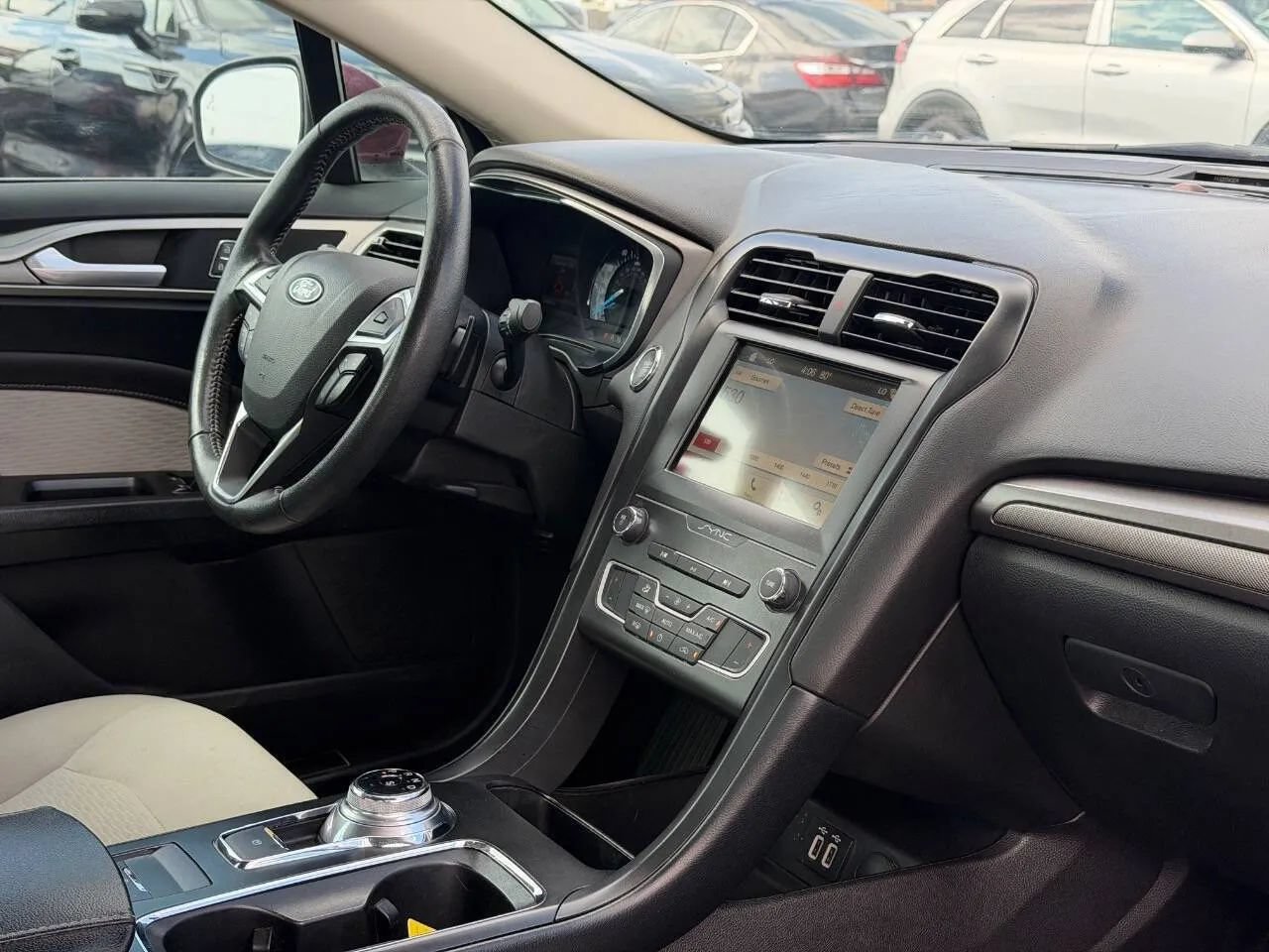 Used 2019 Ford Fusion SE w/ Equipment Group 151A FWD image 26