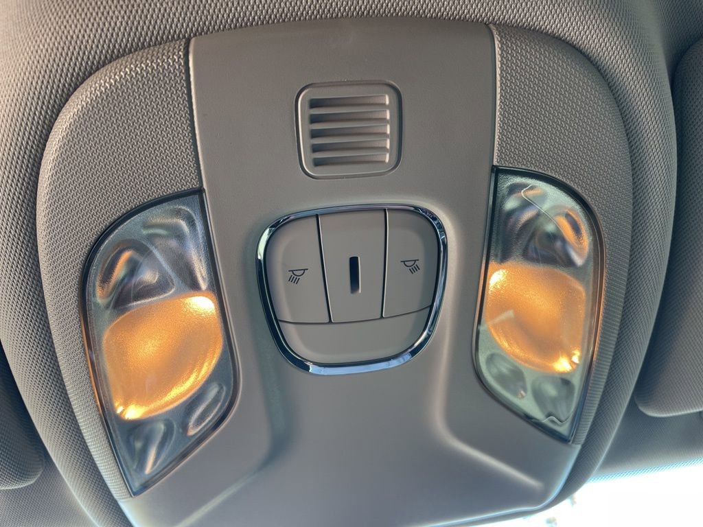 Used 2022 Jeep Compass Latitude image 23