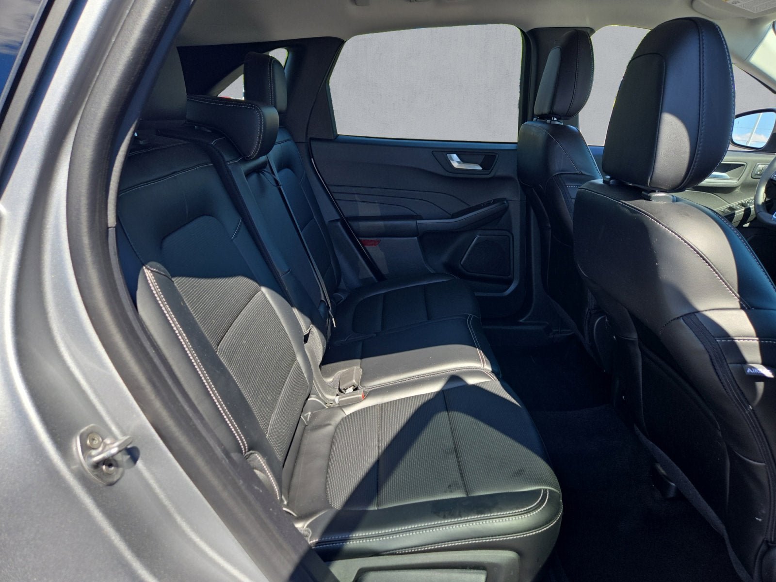 Used 2023 Ford Escape Platinum AWD/4WD image 24