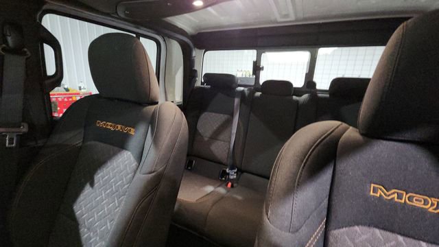 Used 2025 Jeep Gladiator Mojave image 12