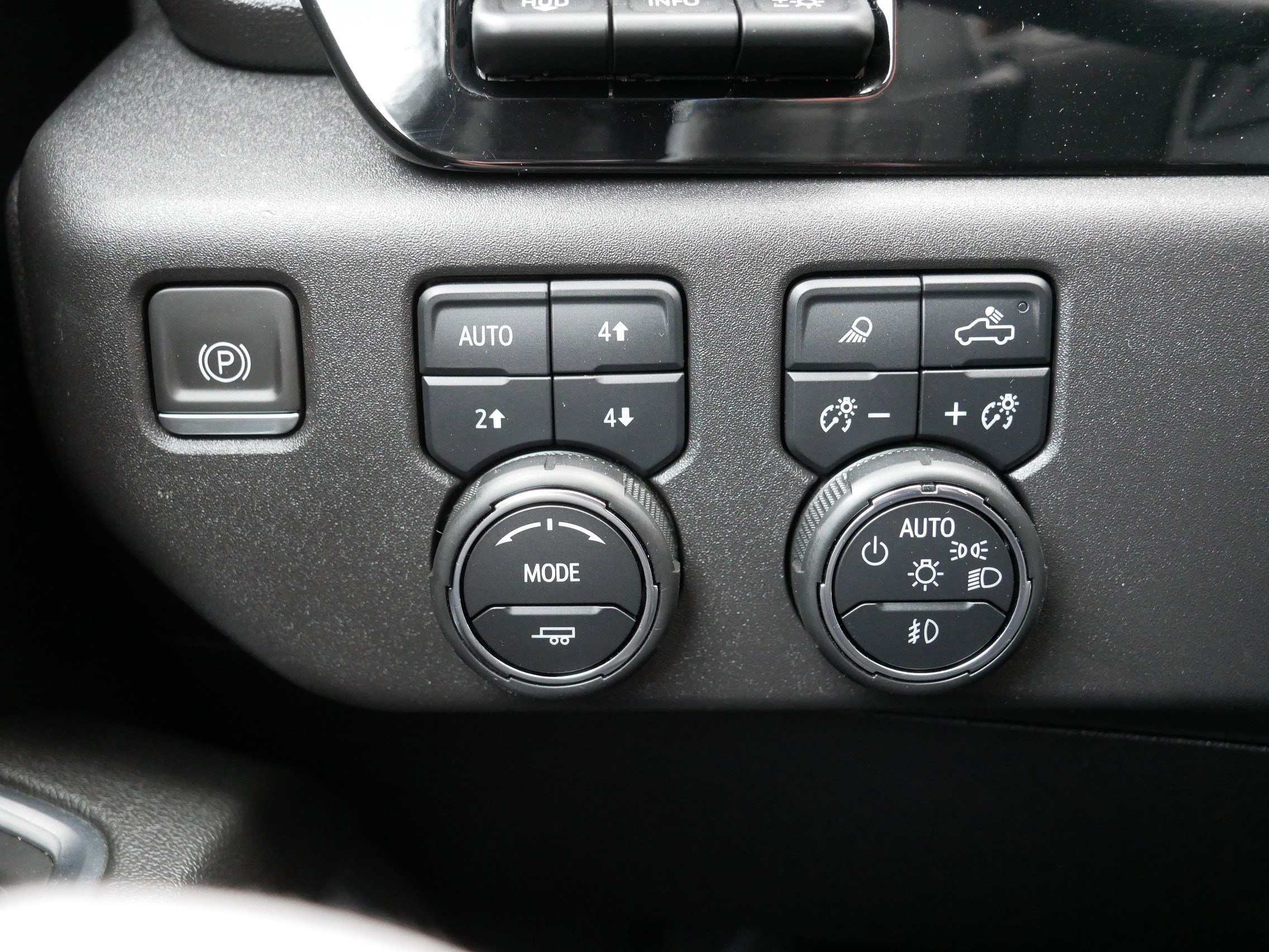 Used 2023 Chevrolet Silverado 1500 LTZ w/ LTZ Premium Package image 26