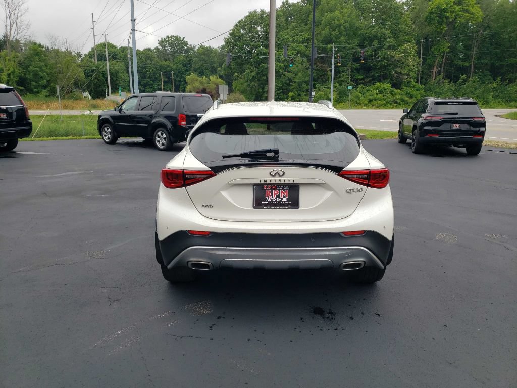 Used 2018 INFINITI QX30 Premium w/ Technology Package AWD/4WD image 5