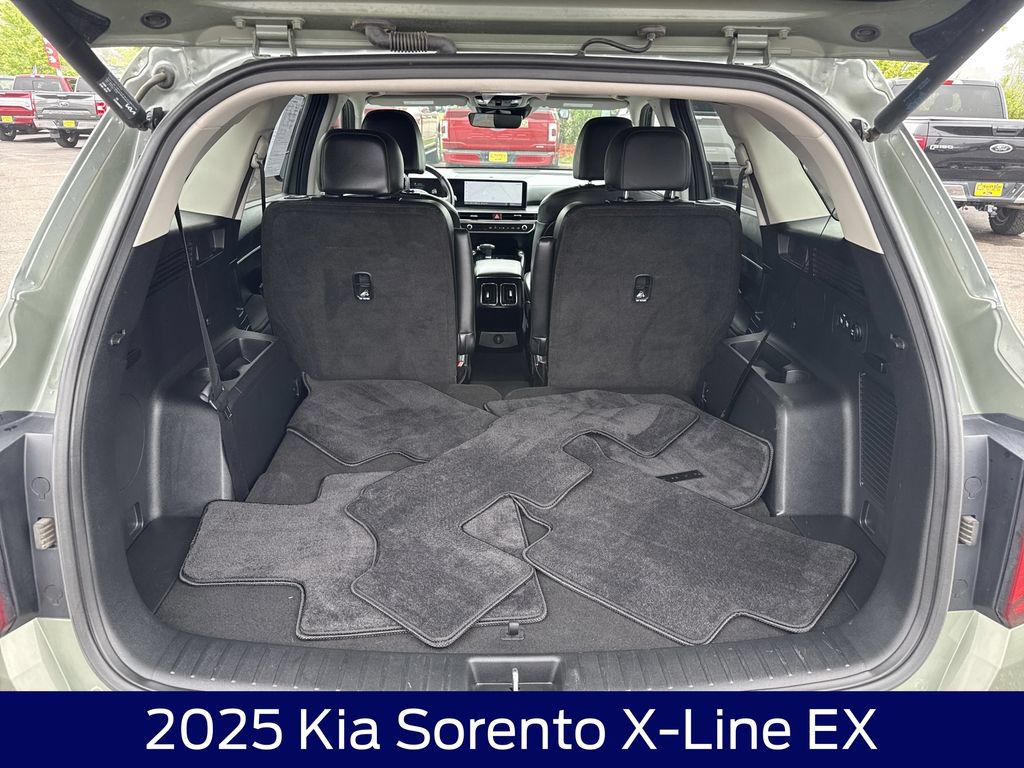 Used 2025 Kia Sorento X-Line EX AWD/4WD image 16