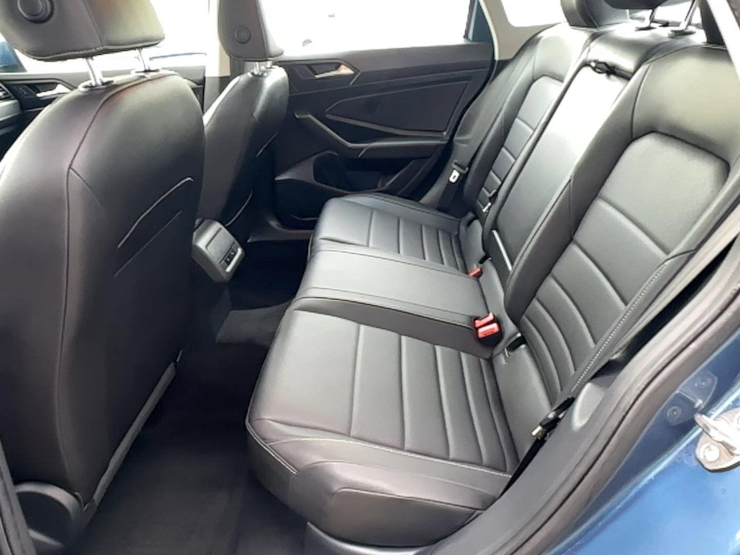 Used 2021 Volkswagen Jetta SE w/ SE Cold Weather Package FWD image 17