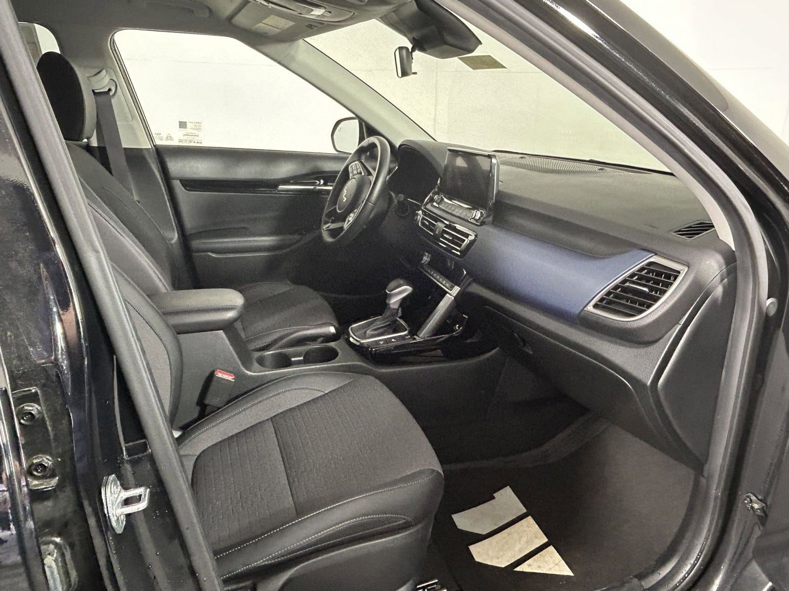 Certified 2023 Kia Seltos S w/ Navigation Package image 24