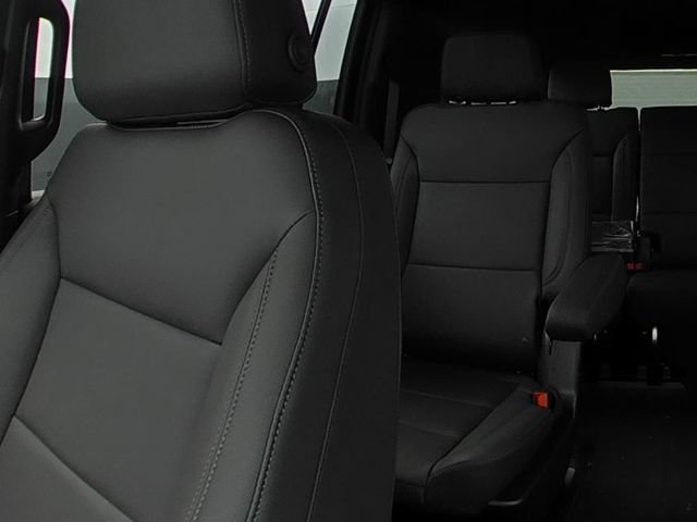 New 2026 Chevrolet Suburban LT w/ Comfort Package AWD/4WD image 38