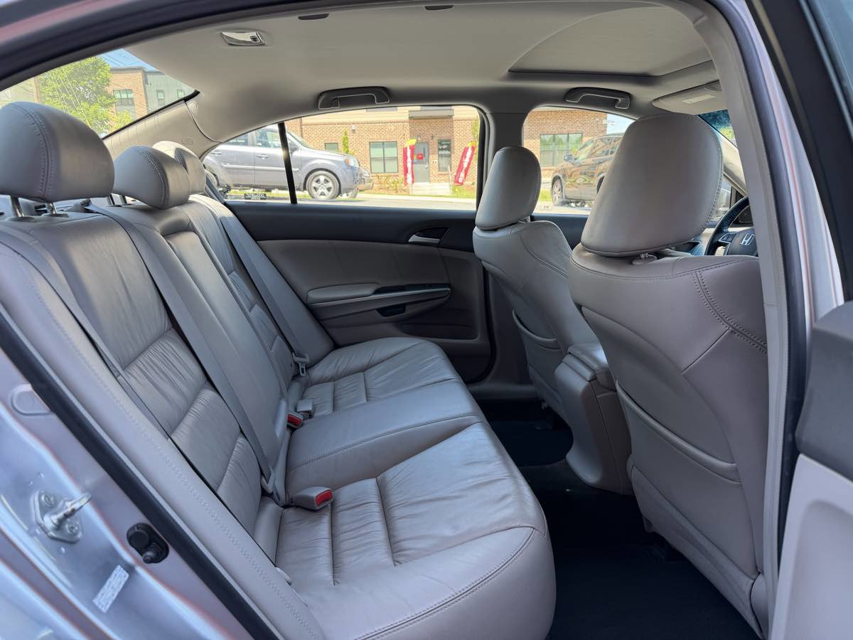 Used 2009 Honda Accord EX-L image 12
