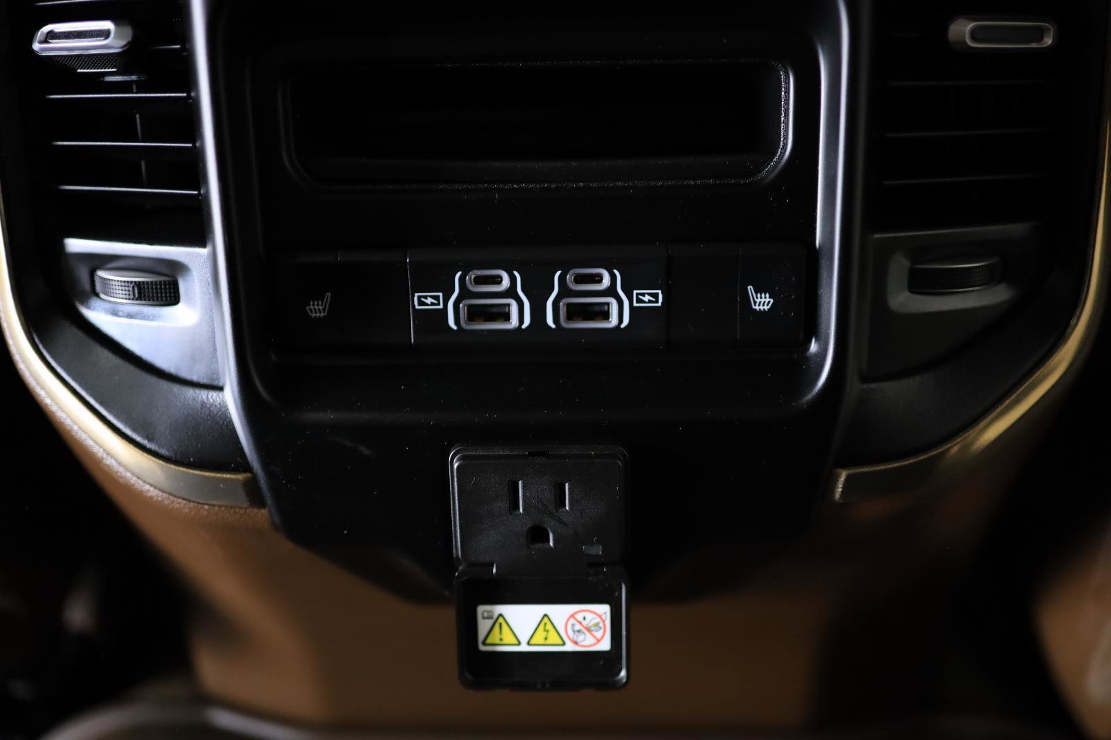 Used 2024 RAM 3500 Limited image 61