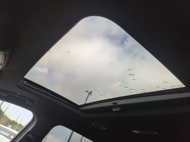 Used 2023 Buick Enclave Avenir w/ Avenir Technology Package image 16