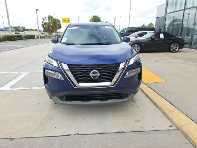 Used 2023 Nissan Rogue SV image 9