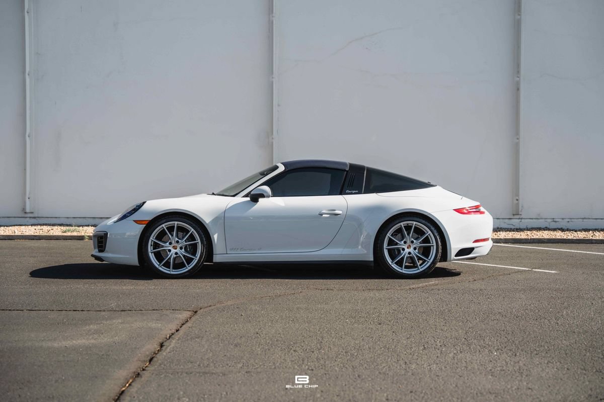 Used 2019 Porsche 911 Targa 4 AWD/4WD image 15