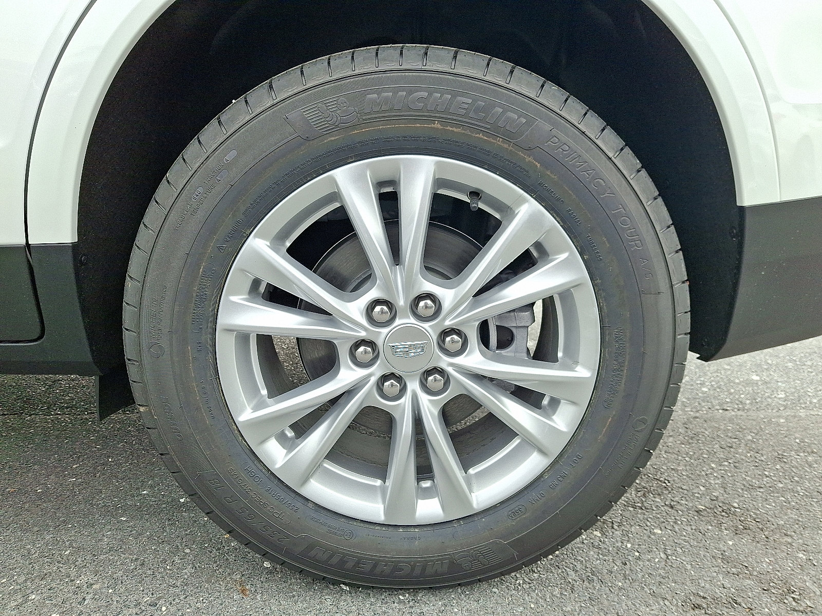 New 2026 Cadillac XT5 Luxury image 9