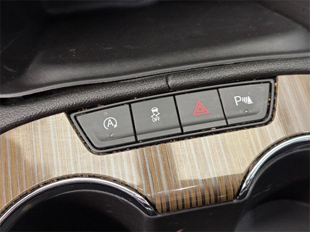 Used 2022 GMC Acadia SLE w/ Driver Convenience Package image 31