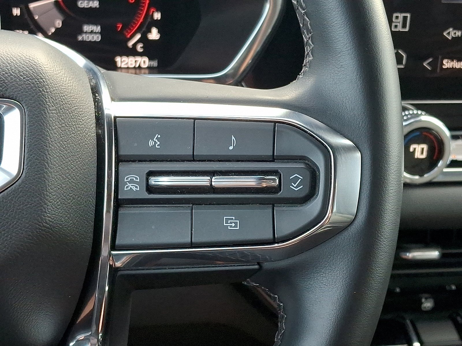 Used 2024 GMC Canyon Elevation w/ Elevation Premium Package AWD/4WD image 20