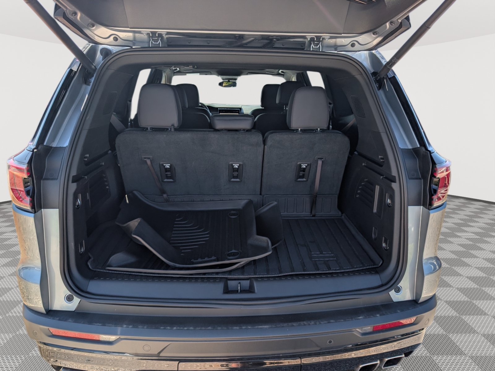 Used 2025 GMC Acadia AT4 AWD/4WD image 14