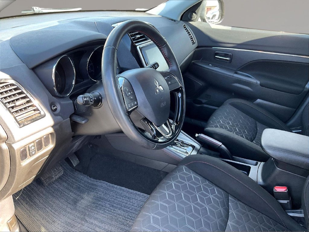 Used 2022 Mitsubishi Outlander Sport LE FWD image 16