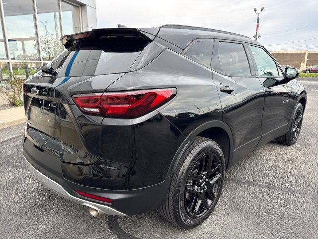 Used 2023 Chevrolet Blazer LT w/ Convenience Package FWD image 3