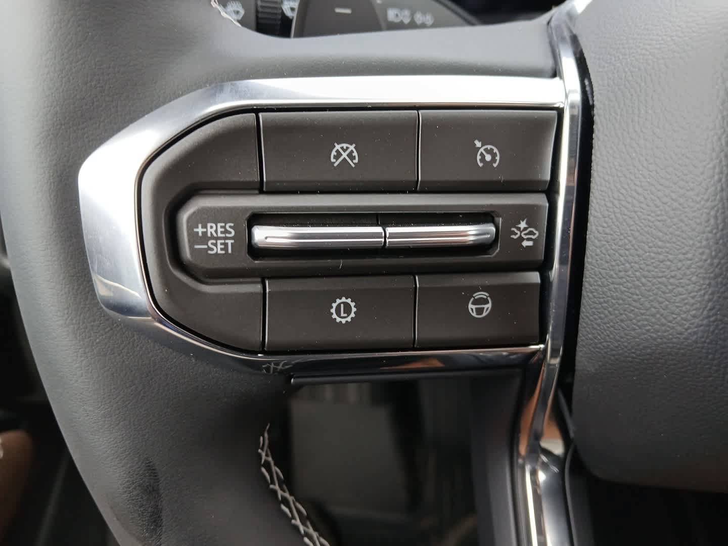 New 2026 GMC Acadia Denali Ultimate w/ LPO, Floor Liner Package AWD/4WD image 26