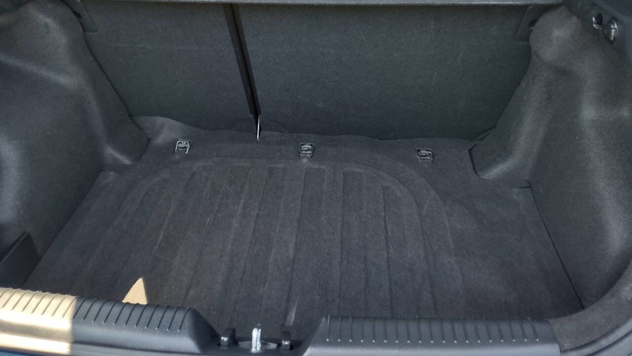 Used 2014 Hyundai Elantra GT image 32