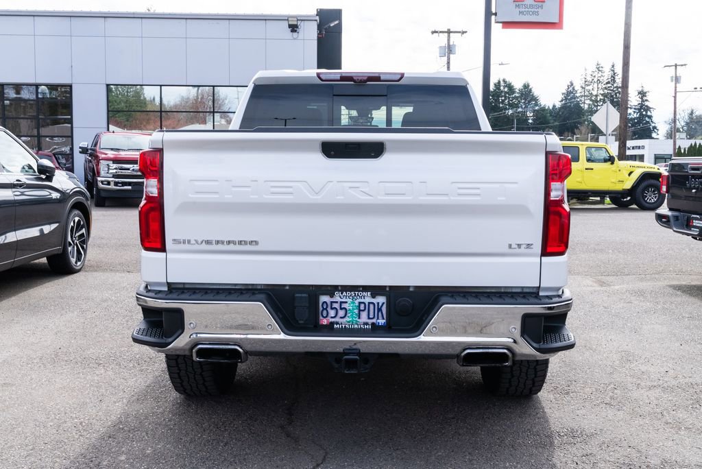 Used 2020 Chevrolet Silverado 1500 LTZ w/ LTZ Premium Package AWD/4WD image 5