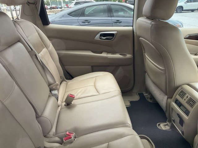 Used 2015 Nissan Pathfinder Platinum image 7