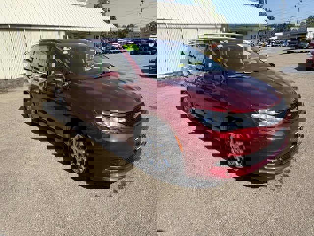 Used 2023 Chrysler Voyager LX image 5