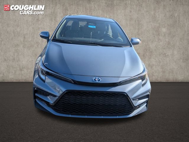 Used 2025 Toyota Corolla SE w/ Convenience Package FWD image 2