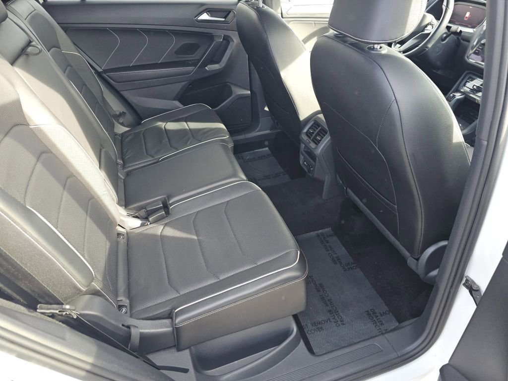 Used 2022 Volkswagen Tiguan SEL R-Line image 5