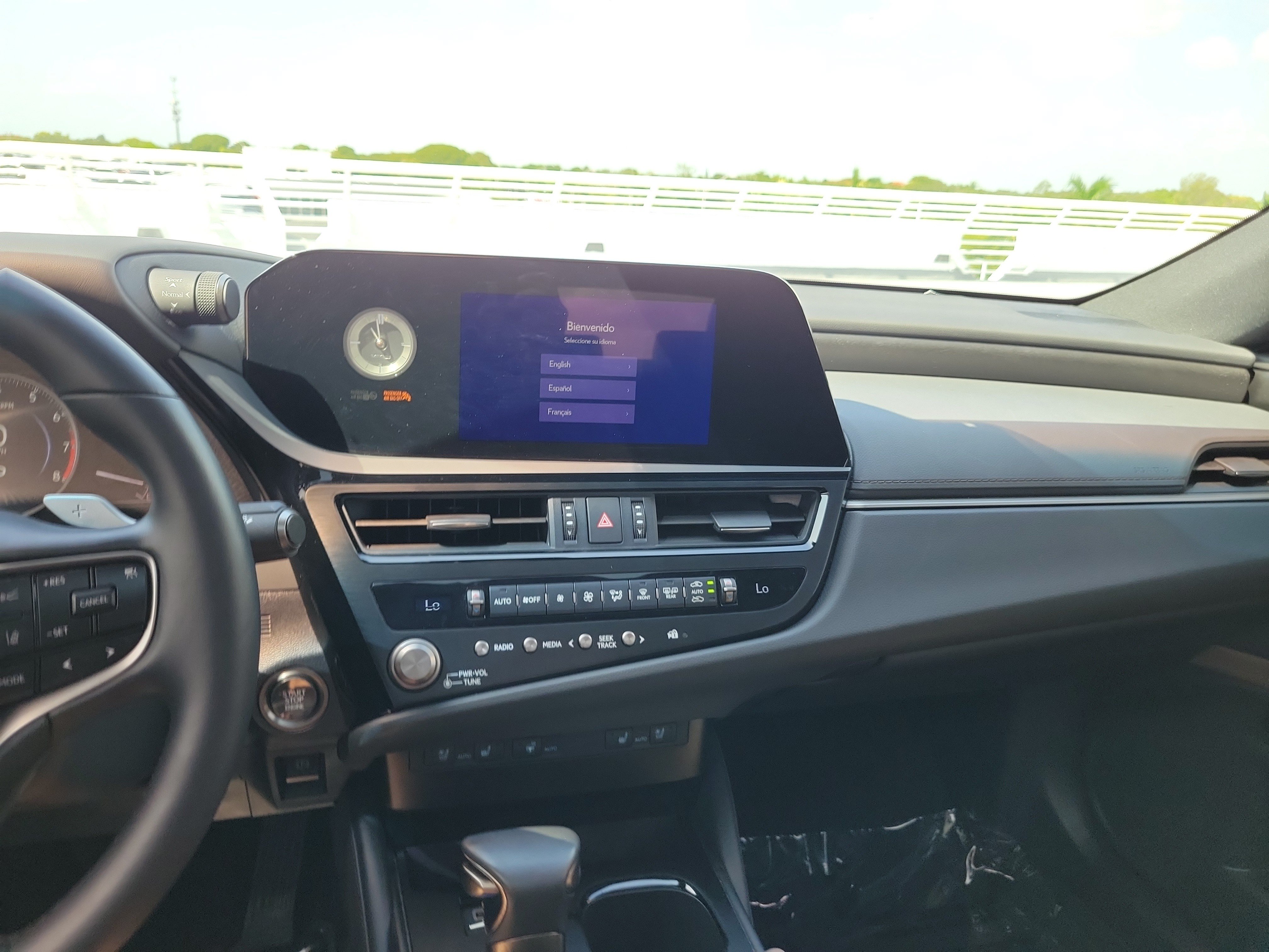 Certified 2025 Lexus ES 350 w/ Premium Package FWD image 17