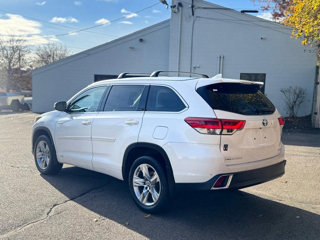 Used 2018 Toyota Highlander Limited image 4