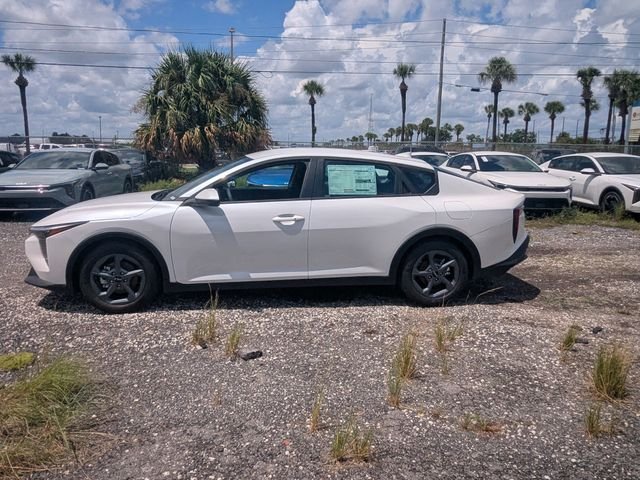 New 2026 Kia K4 FWD image 3