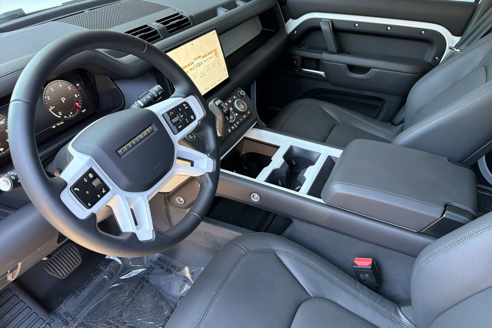 Used 2025 Land Rover Defender 110 S AWD/4WD image 4