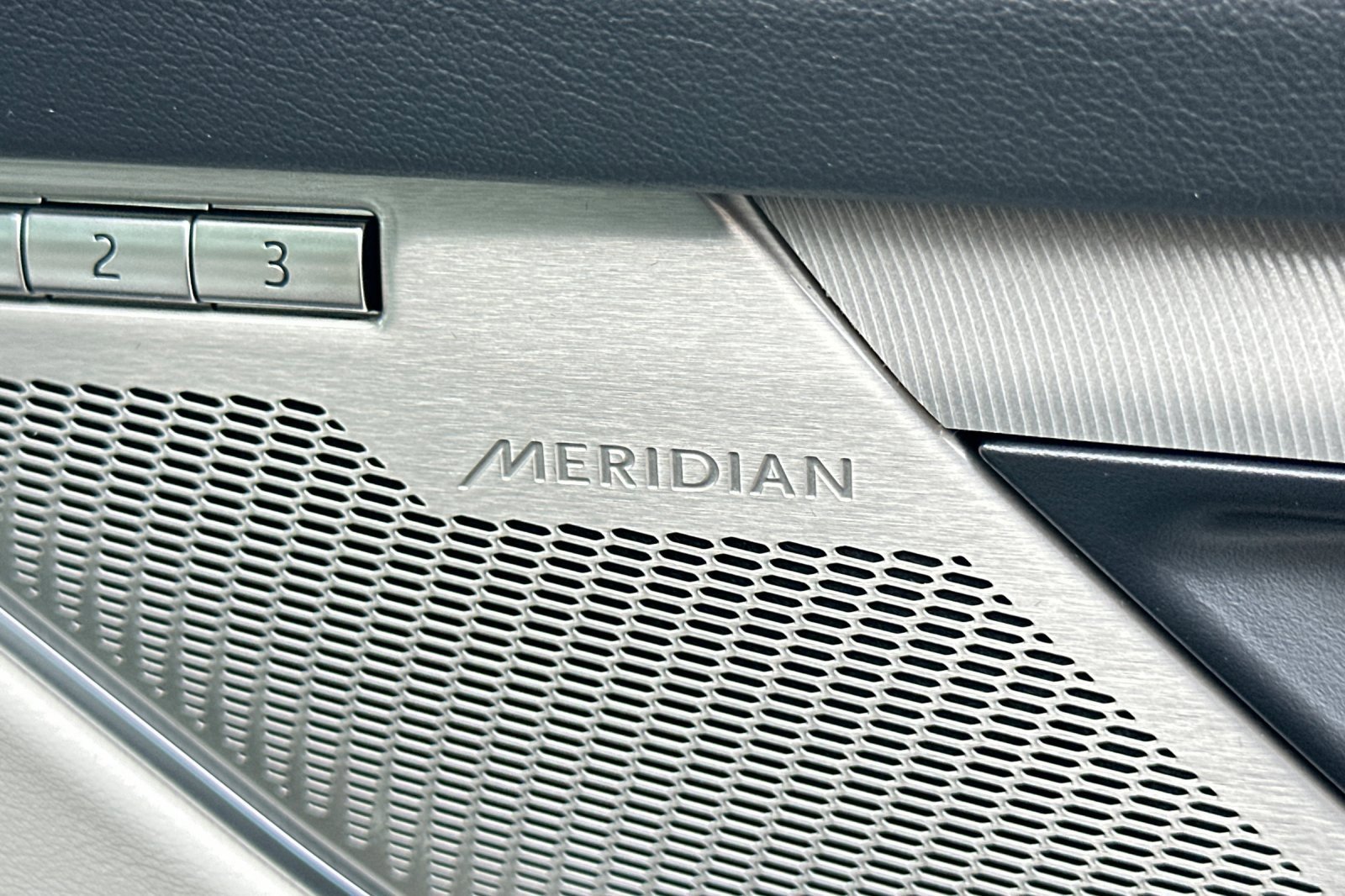 Used 2025 Jaguar F-PACE R-Dynamic S image 20