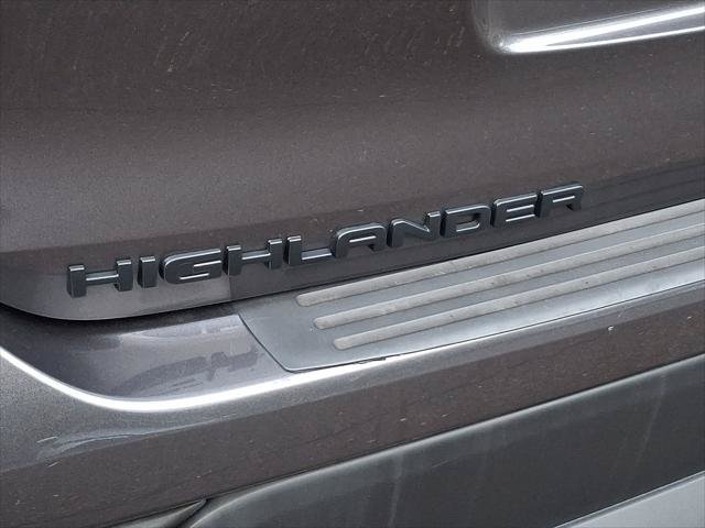 Certified 2022 Toyota Highlander LE AWD/4WD image 5
