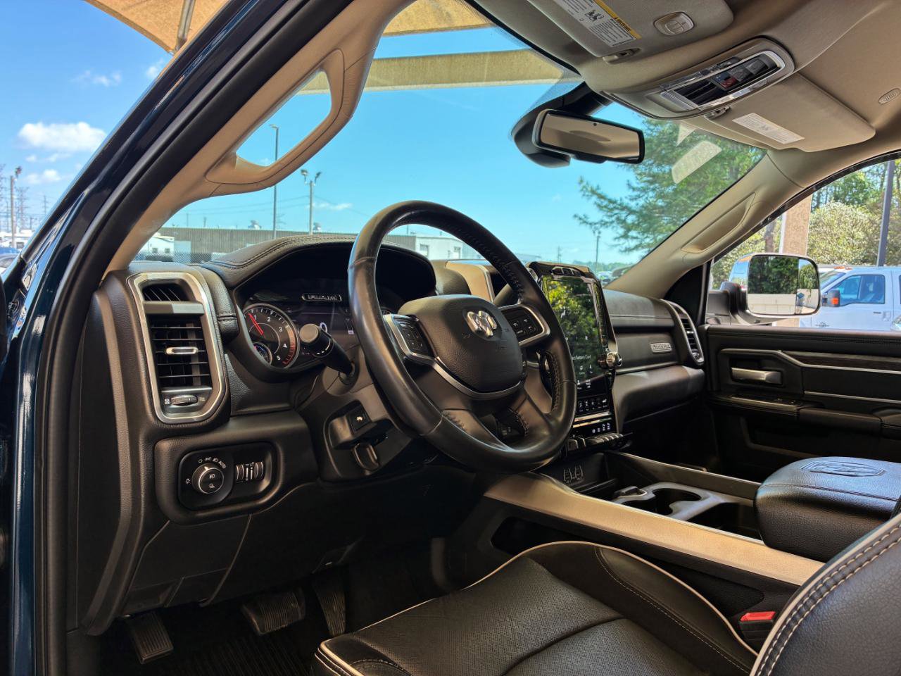 Used 2020 RAM 3500 Laramie AWD/4WD image 14