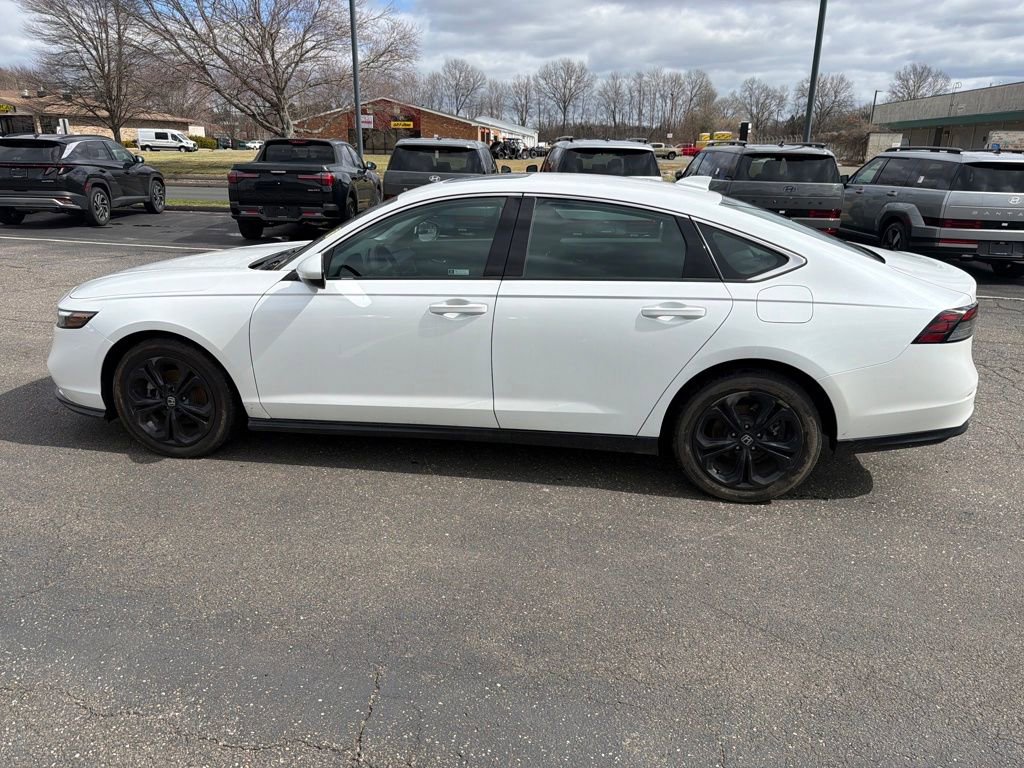 Used 2024 Honda Accord EX image 6