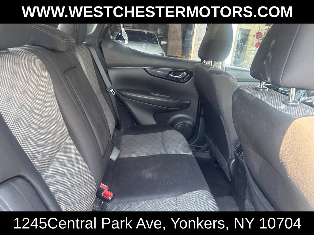 Used 2020 Nissan Rogue Sport SV w/ All-Weather Package AWD/4WD image 18