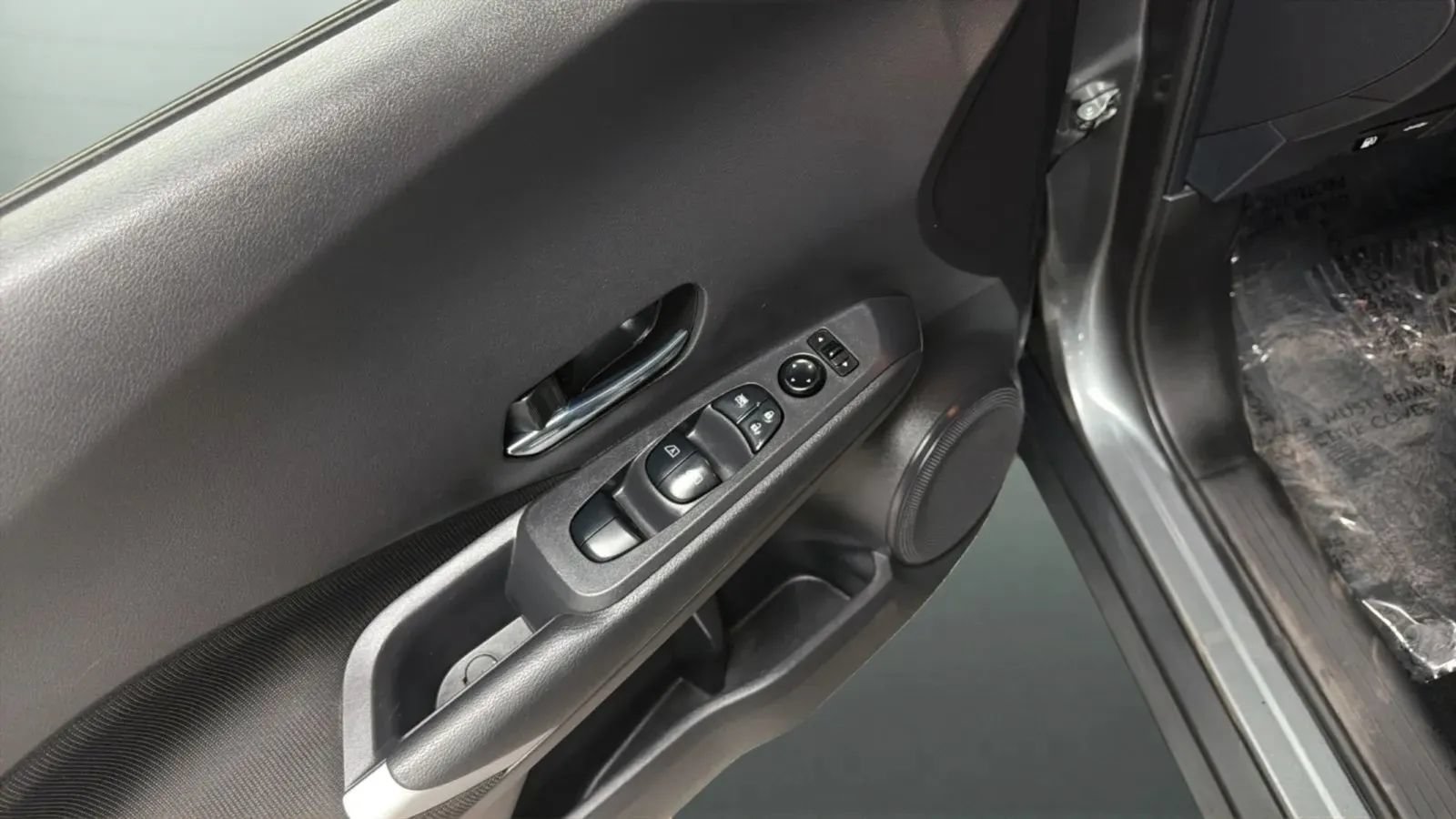 Used 2022 Nissan Kicks SV FWD image 17