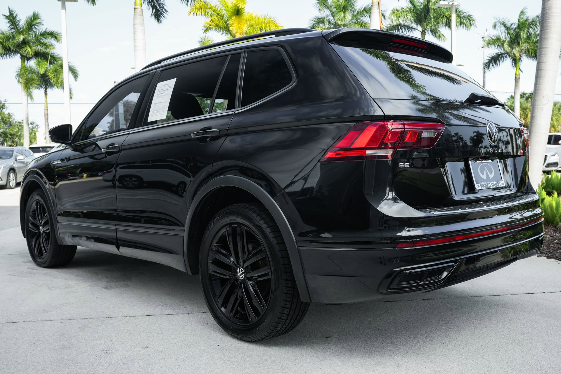 Used 2022 Volkswagen Tiguan SE R-Line image 22