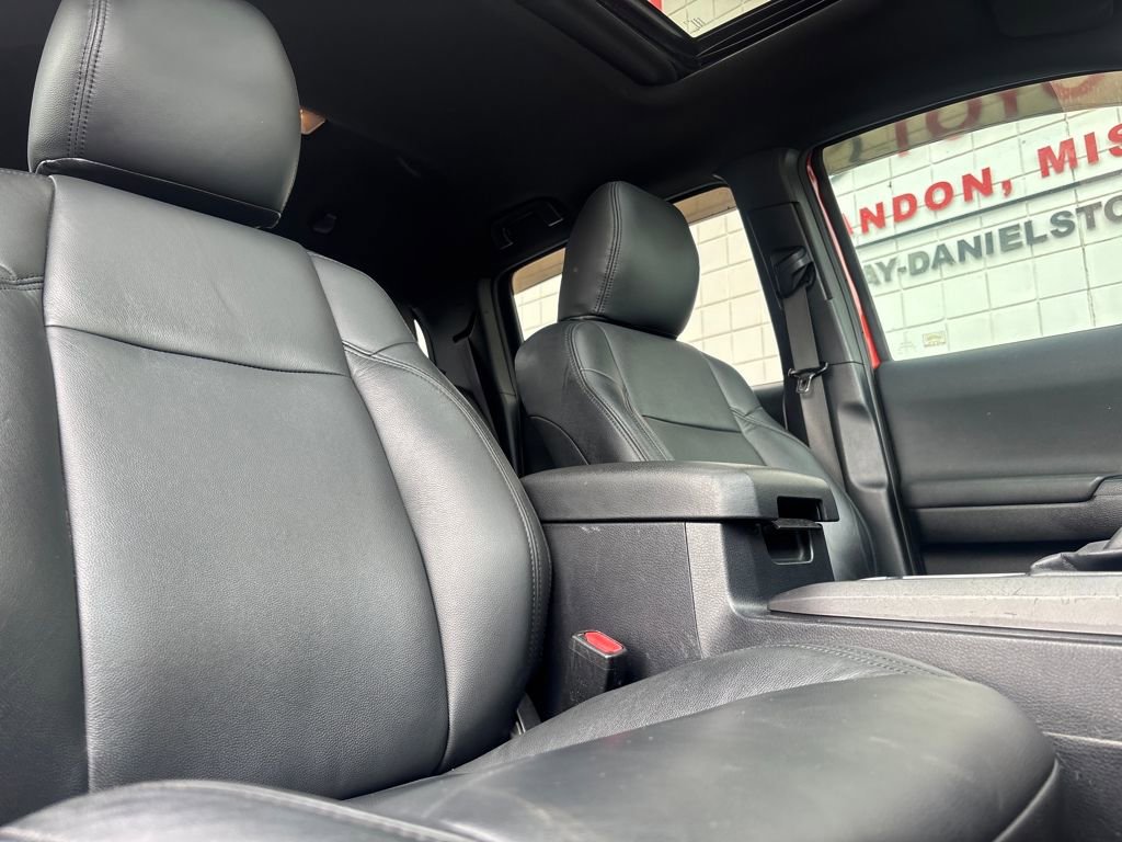 Used 2017 Toyota Tacoma TRD Off-Road image 25