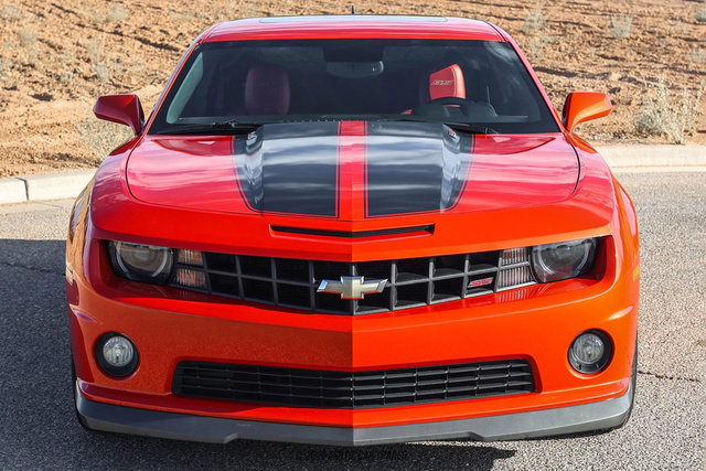 Used 2010 Chevrolet Camaro SS image 13